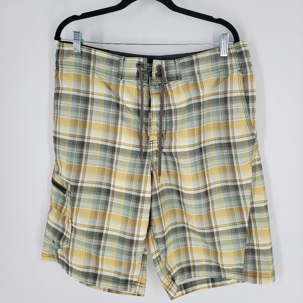 Columbia Board Shorts Mens 34 Green Plaid Swim Pool Beach Outdoor Active Trunks‎